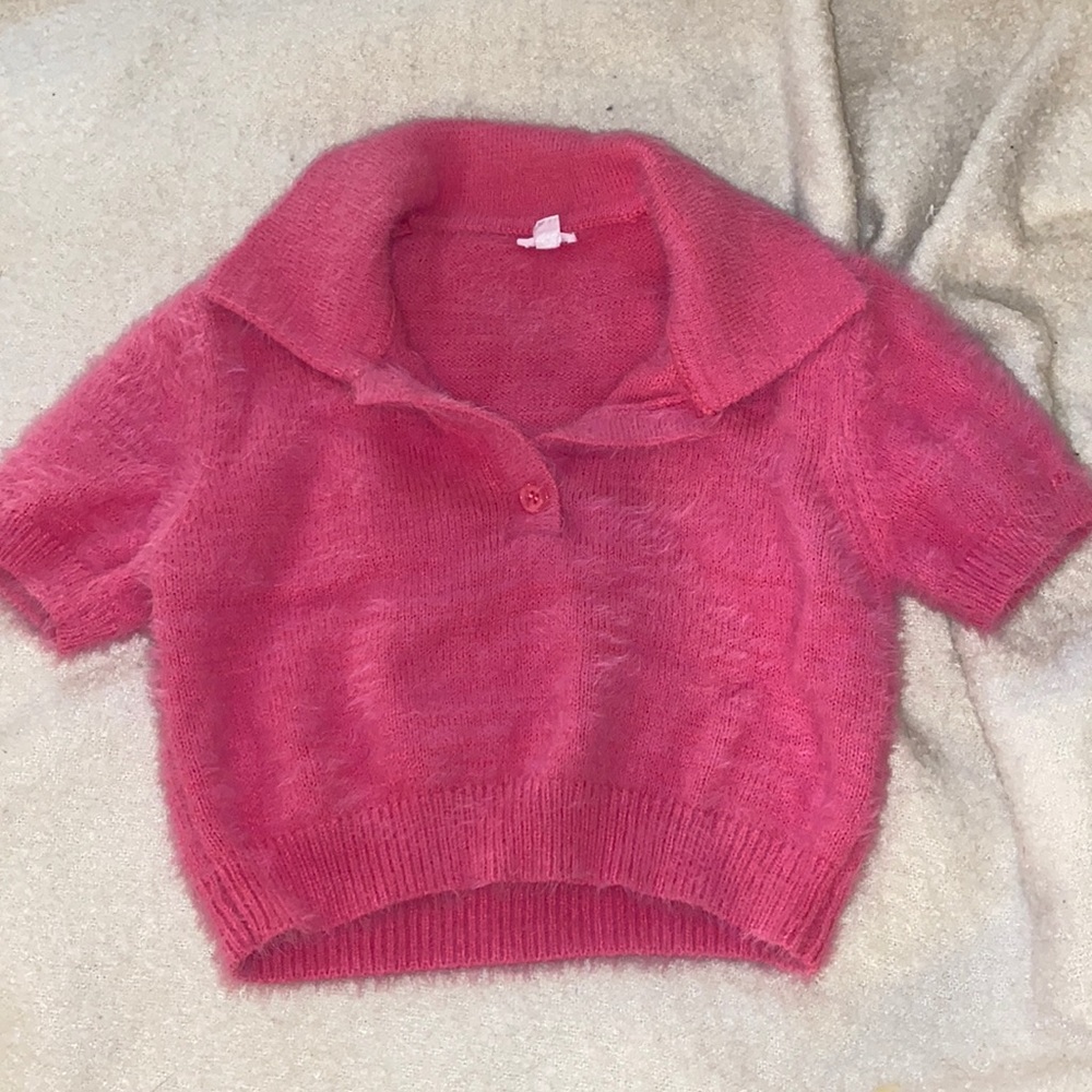 Eyelash crop polo